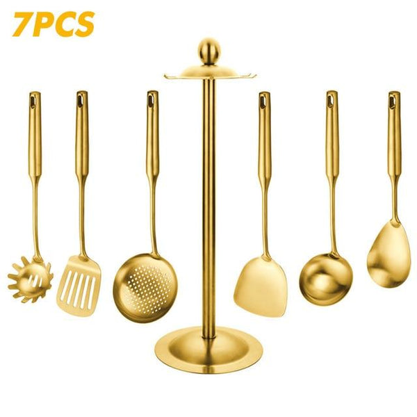 Goldenes Kochset