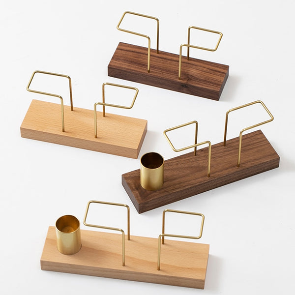 Servietten- und Zahnstocherhalter aus Holz.